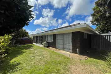 2/8 Parera Place, Papatoetoe