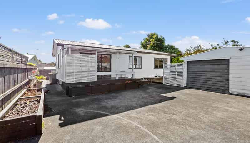 2/10 Oregon Place, Papakura