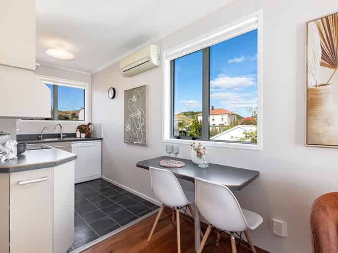 5A Beach Road, Plimmerton