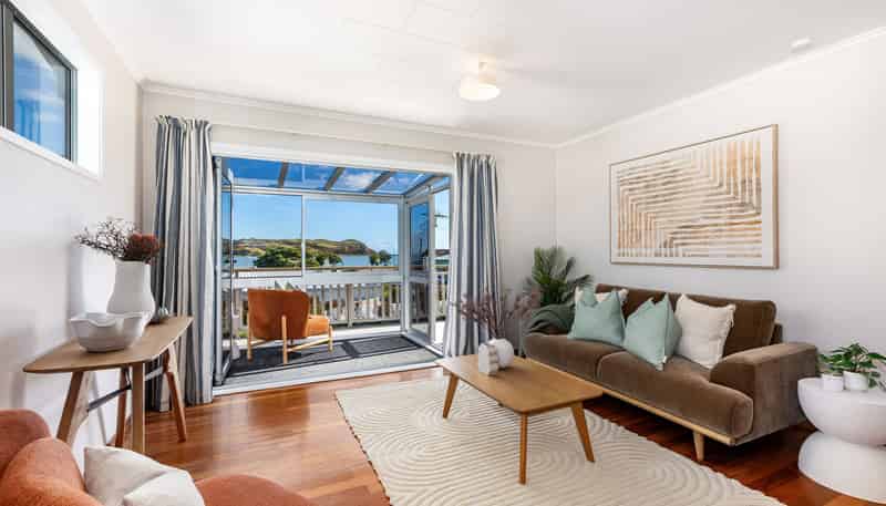 5A Beach Road, Plimmerton
