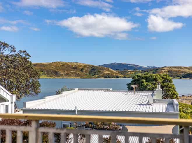 5A Beach Road, Plimmerton