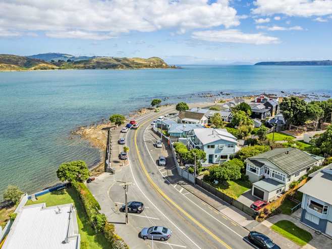 5 Beach Road, Plimmerton