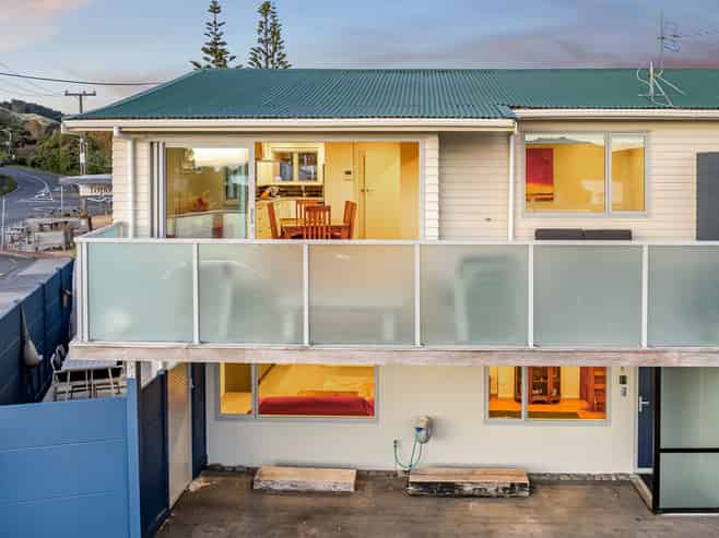 5 Beach Road, Plimmerton