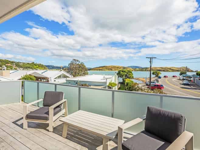 5 Beach Road, Plimmerton