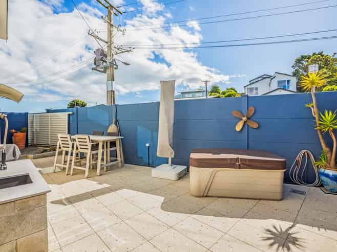 5 Beach Road, Plimmerton