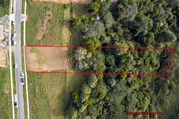 23 Michael Bosher Way, Flat Bush