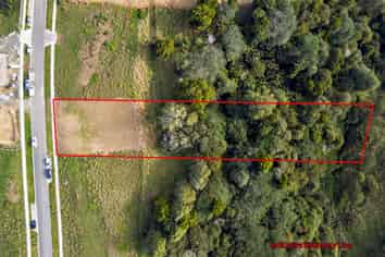 23 Michael Bosher Way, Flat Bush