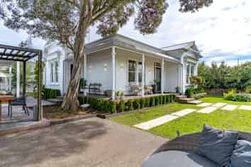 250 Main Street, Greytown