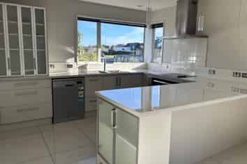 51 Dow Square, Wigram