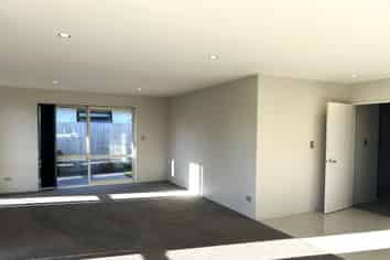 51 Dow Square, Wigram