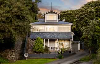 102 Paremata Road, Paremata