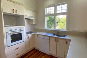 28 St Michaels Cr, Kelburn