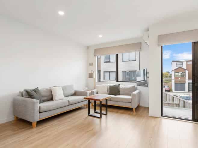 17 Bloom Crescent, Sunnyvale