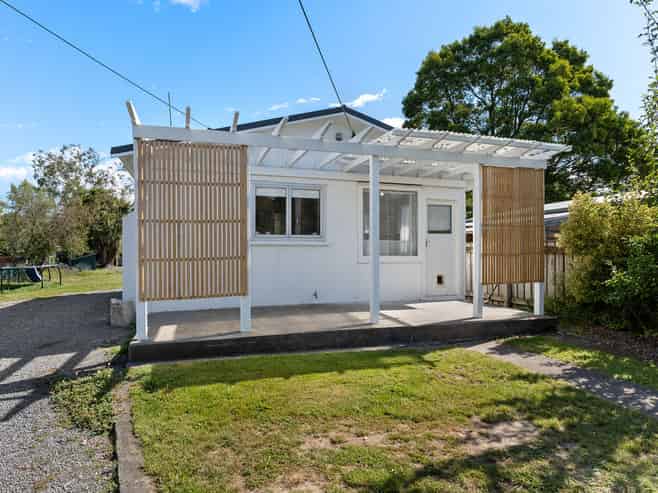 27 Oxford Street, Masterton