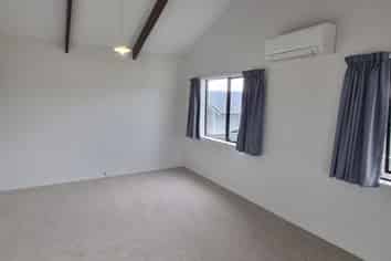 4 Mayfair Place, Westown