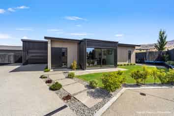 67 Magnum Drive, Cromwell