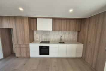 2/23 Webb Street, Merivale