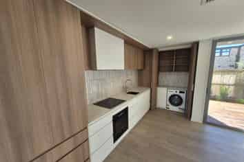 2/23 Webb Street, Merivale