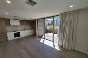 2/23 Webb Street, Merivale