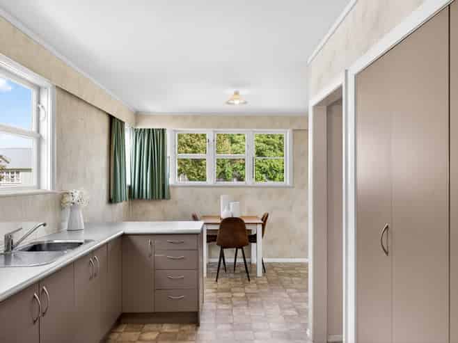 4 Russell Road, Marewa