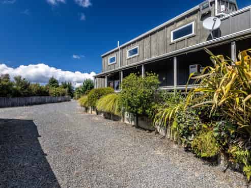 Live & work opposite a National Park