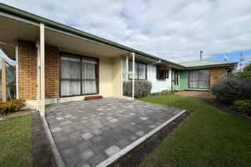 121 Lake Road, Belmont
