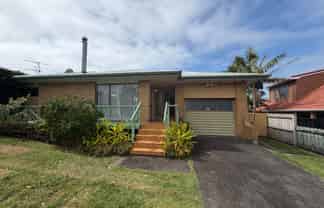 121 Lake Road, Belmont