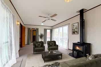 121 Lake Road, Belmont