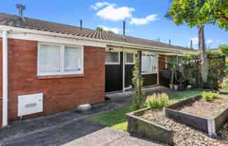 1B De Val Drive, New Lynn