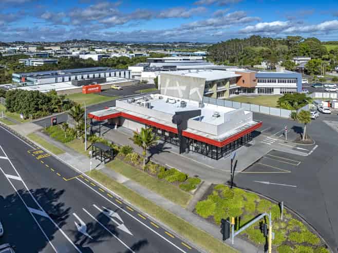 Standalone corner site with exceptional exposure