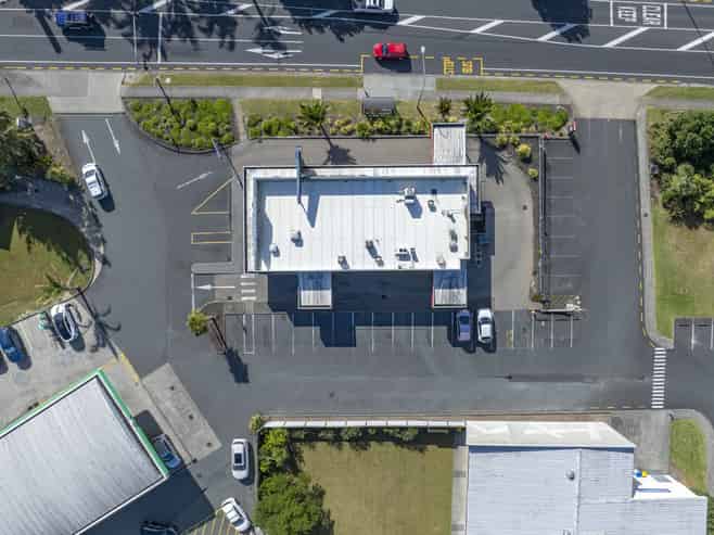 Standalone corner site with exceptional exposure