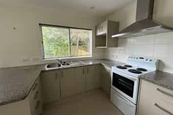 12A Cedar Heights Avenue, Massey