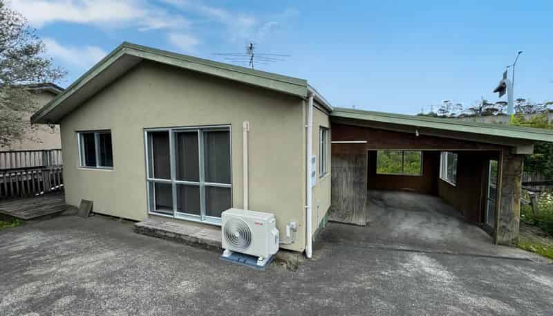 12A Cedar Heights Avenue, Massey