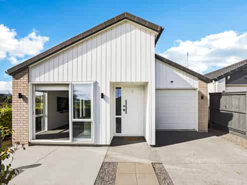 27 Komako Lane, Ramarama