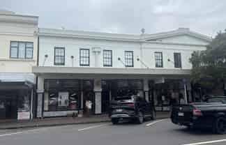 Beautiful character on Jackson Street