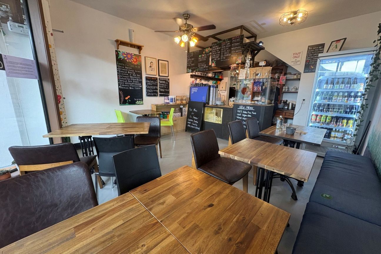 Espresso Cafe - Cheap Rent - 5 Days - Aanzicht 3