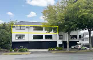 SEEKING OFFICE/MEDICAL TENANT