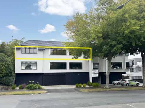 SEEKING OFFICE TENANT
