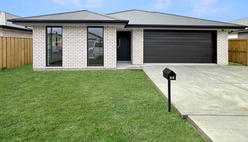 24 Mehrtens Crescent, Woodend