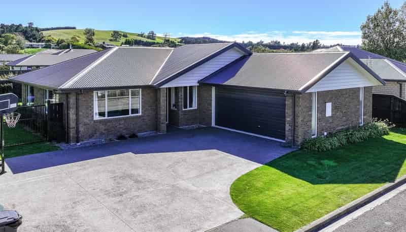 8/17 Wineberry Avenue, Amberley