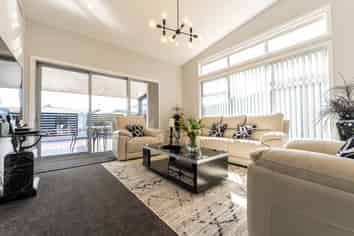 28 Meadowstone Street, Gleniti