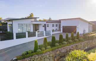 28 Meadowstone Street, Gleniti