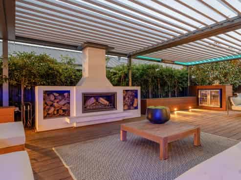 2 Waterstock Way, Parklands