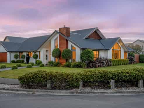 2 Waterstock Way, Parklands