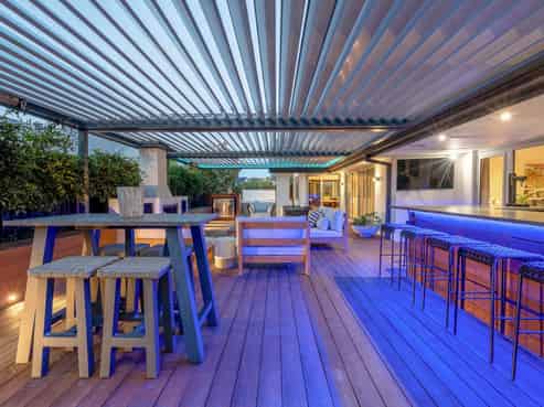 2 Waterstock Way, Parklands