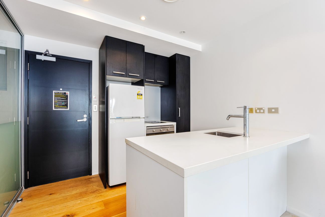 Stylish City Living with Sky Tower Views – další