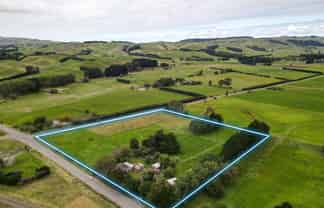 657 Domett Road, Domett