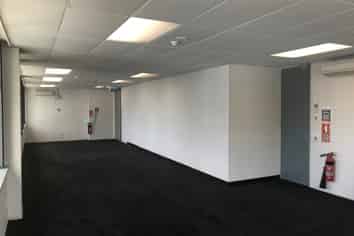 SUPERB LIGHT & CENTRAL AFFORDABLE OFFICE SPACE 