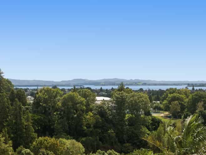 16 Dysart Road, Otumoetai