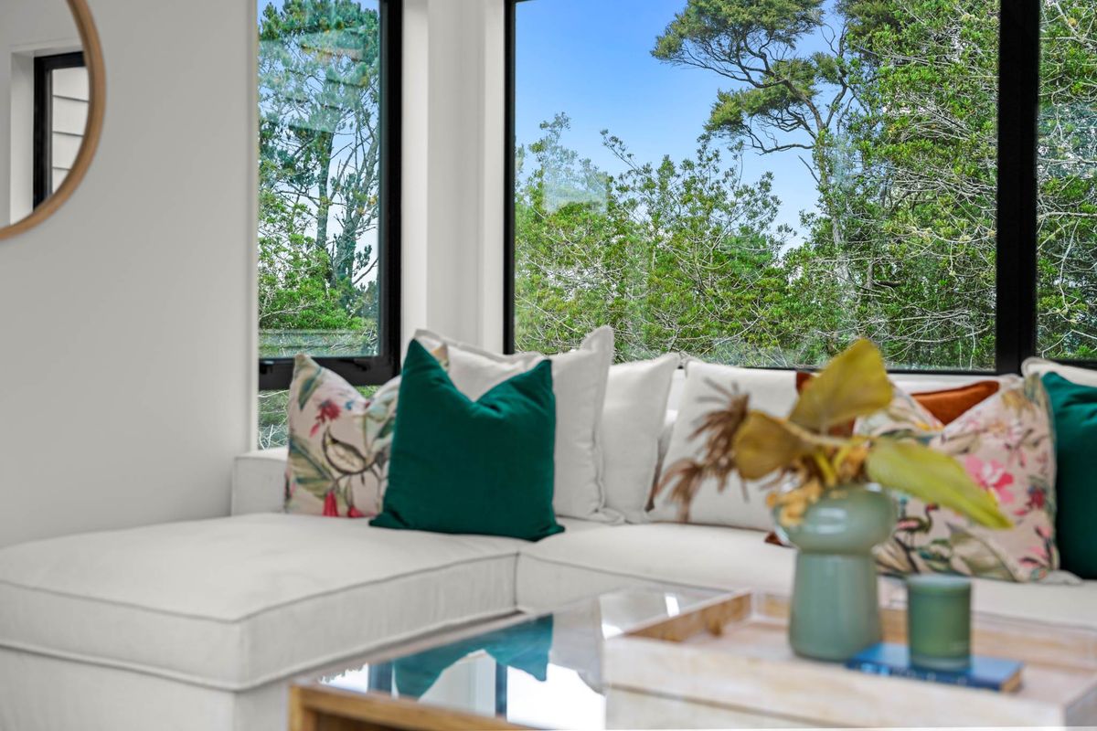 Brand New Family Living Surrounded by Nature - Widok 6